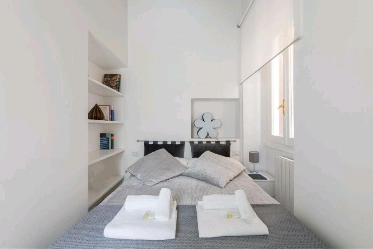 Spanish Modern Apartament Rome Exterior photo